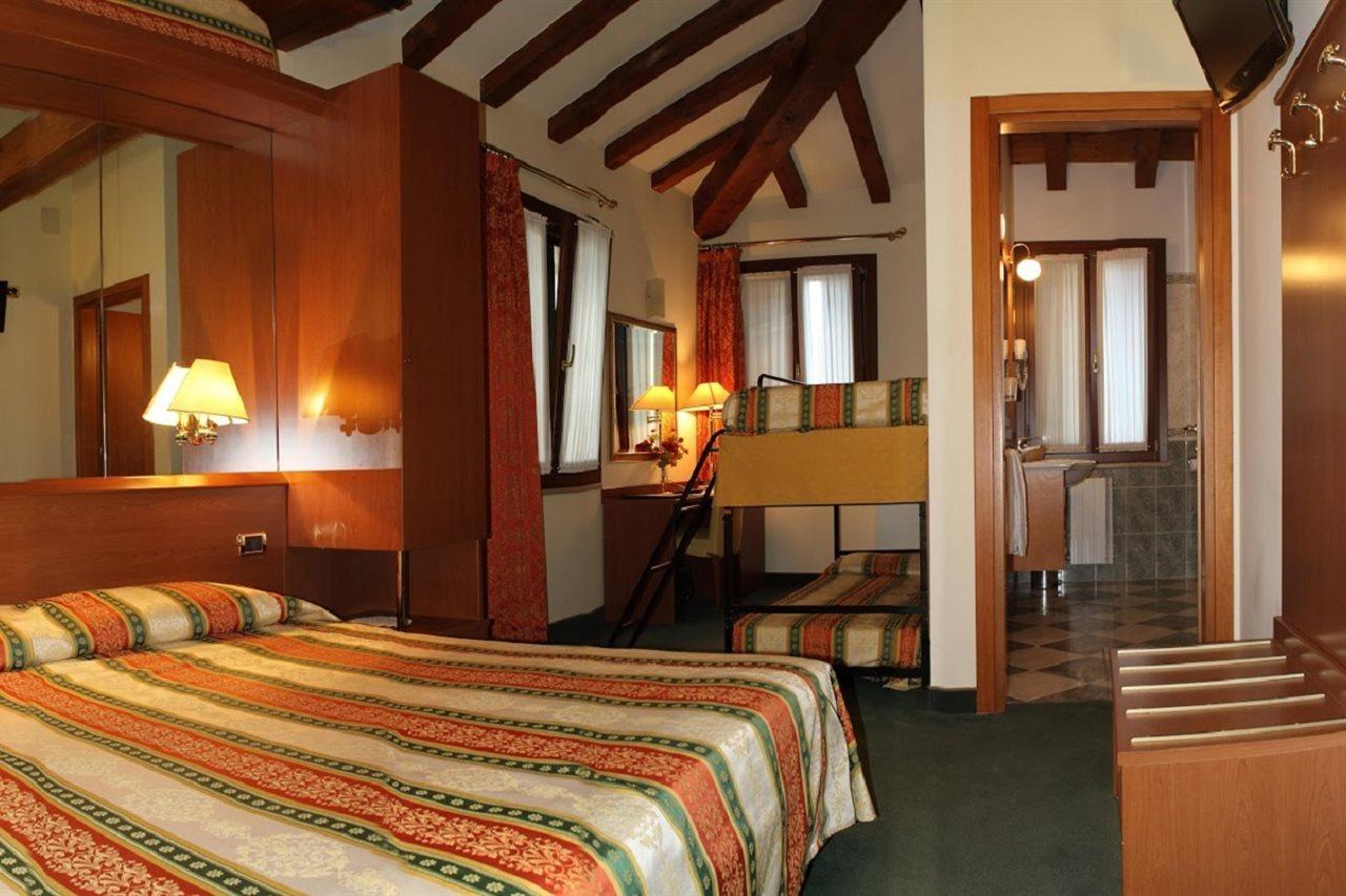 โรงแรมอันติโก โมโร Chirignago-Zelarino ภายนอก รูปภาพ